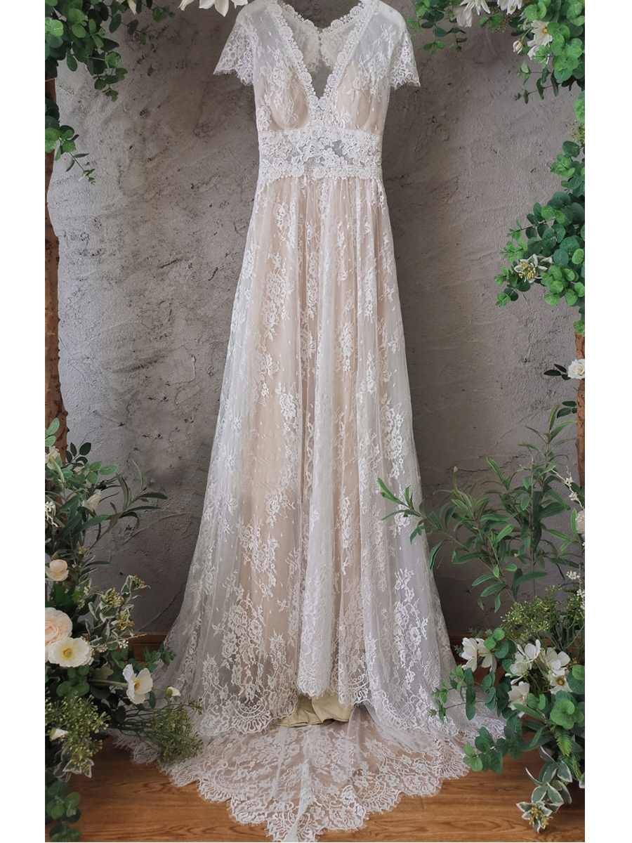 Boheme Robe De Mari e Dentelle Vintage Manche Courte Col V Avec Traine