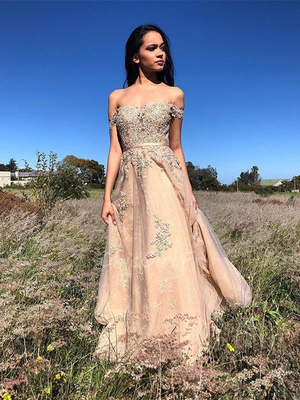 Robe beige dentelle sales