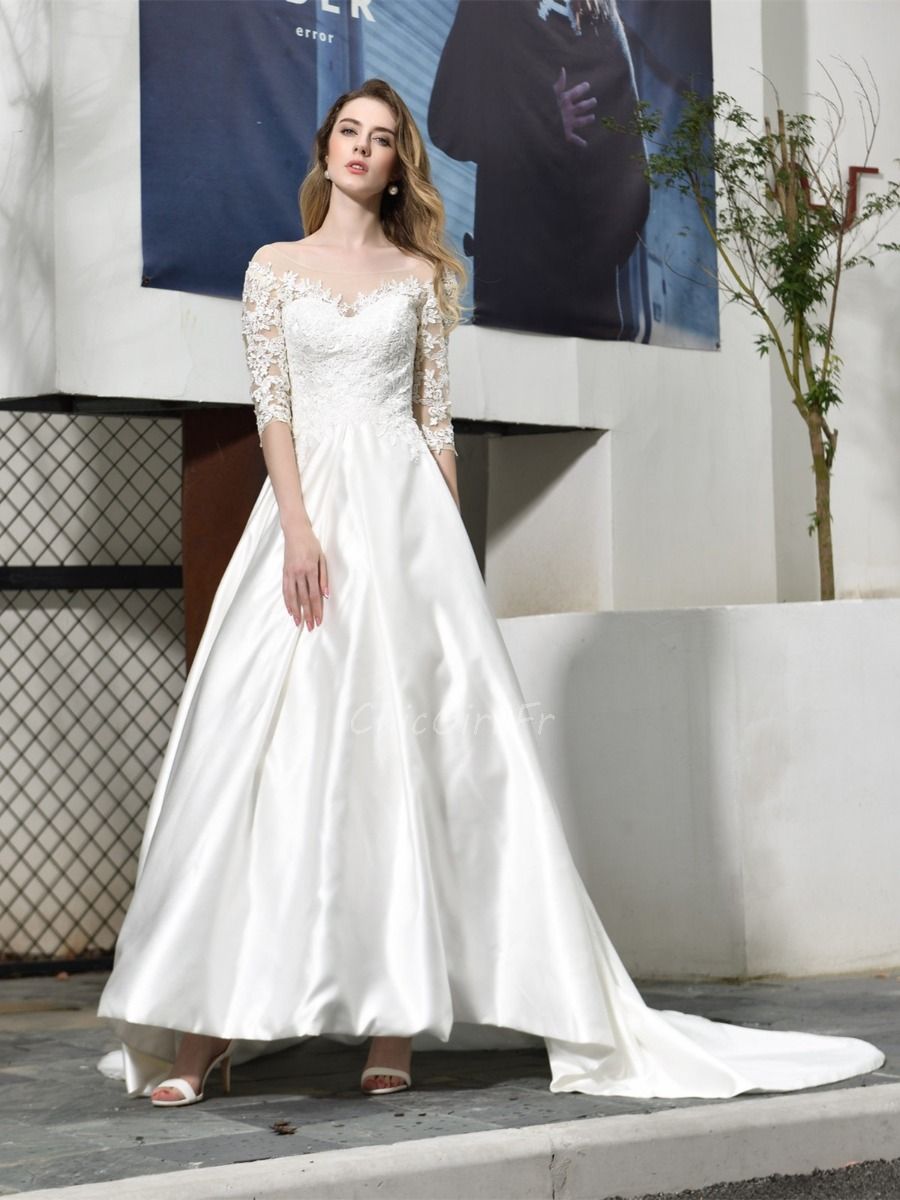 Robe De Mari e Courte Devant Longue Derriere Satin Dentelle Manche
