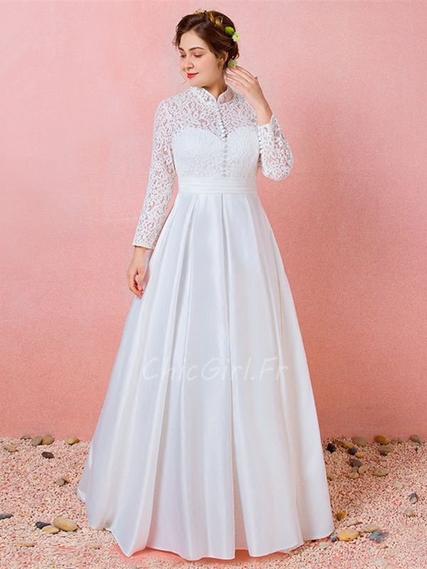 Robe dentelle online col montant
