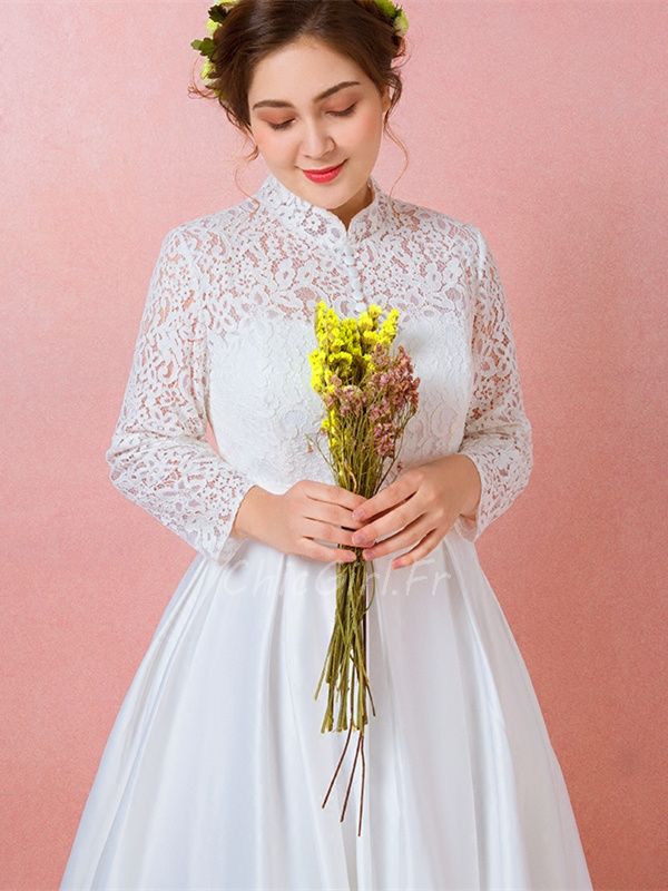 Robe De Mariee Grande Taille Satin Dentelle Manche Longue Col Montant Boutonnee Devant