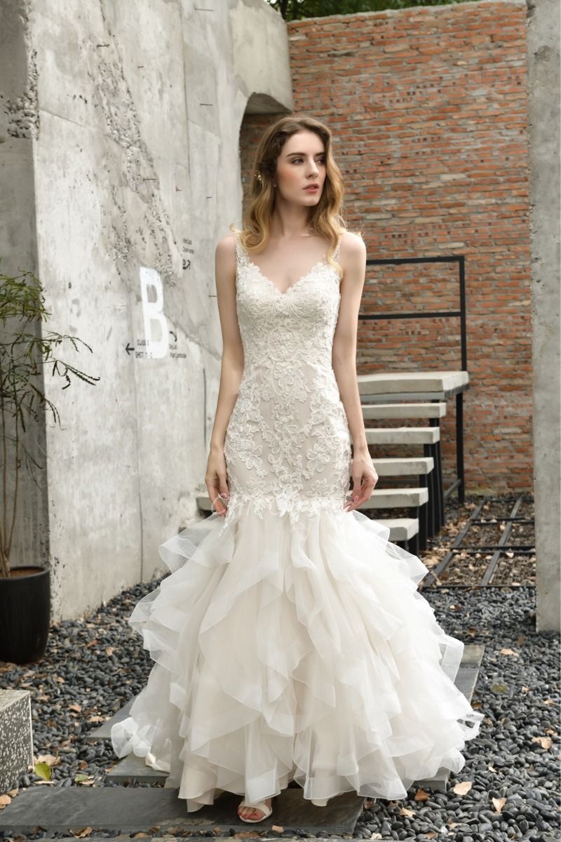 Robe De Mariee Sirene Romantique Ivoire Dentelle Tulle A Volant