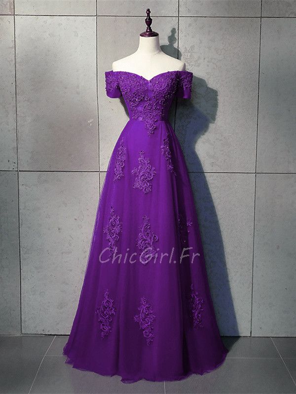 Robe De Soirée Noire En Dentelle CHELSEA & VIOLET Avec Cape - Taille L - Occasion Très Bon état
