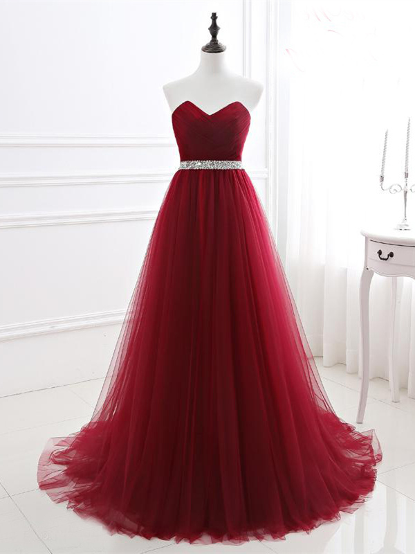 Des belles robes soirée 2025