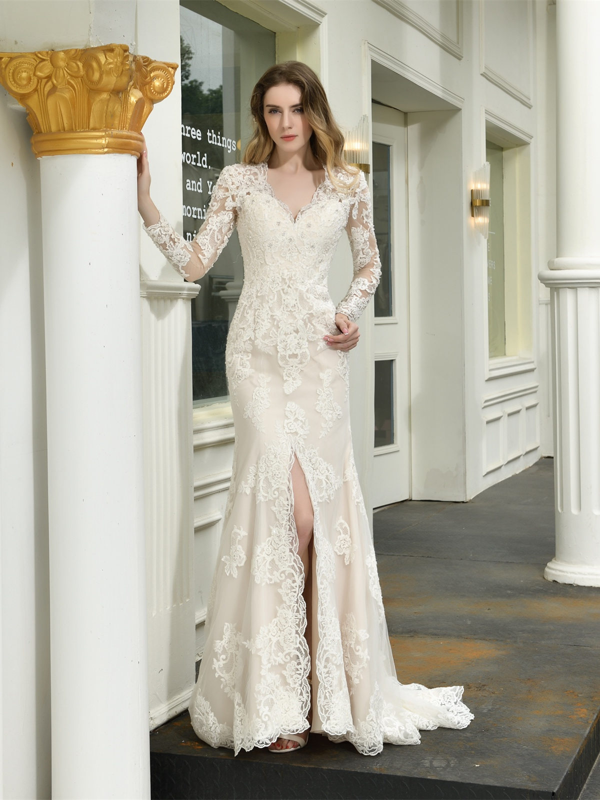 Robe De Mariee Sirene Dentelle Vintage Ivory Manche Longue Avec Fente