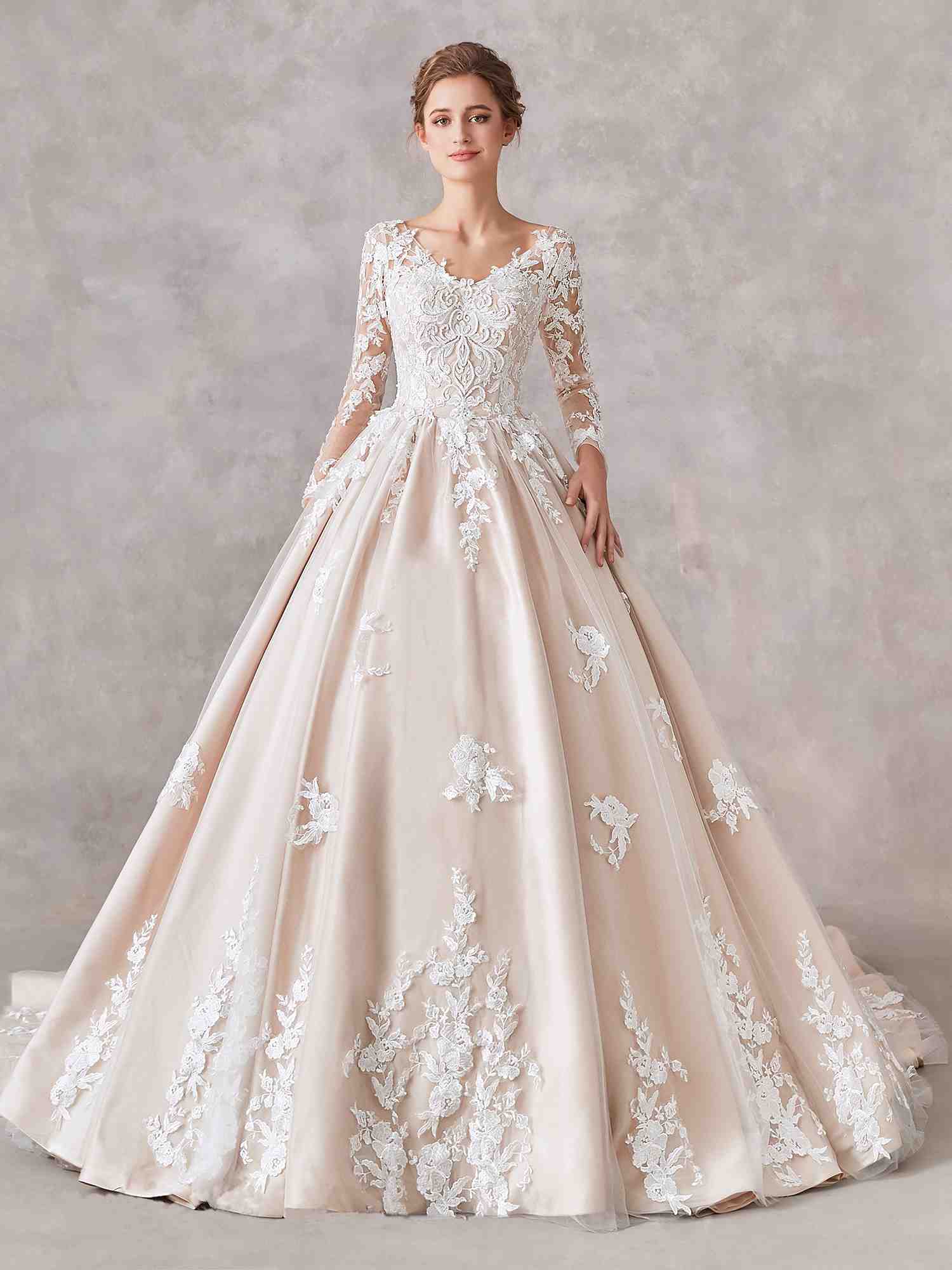 Robe de mariée a manche sale longue
