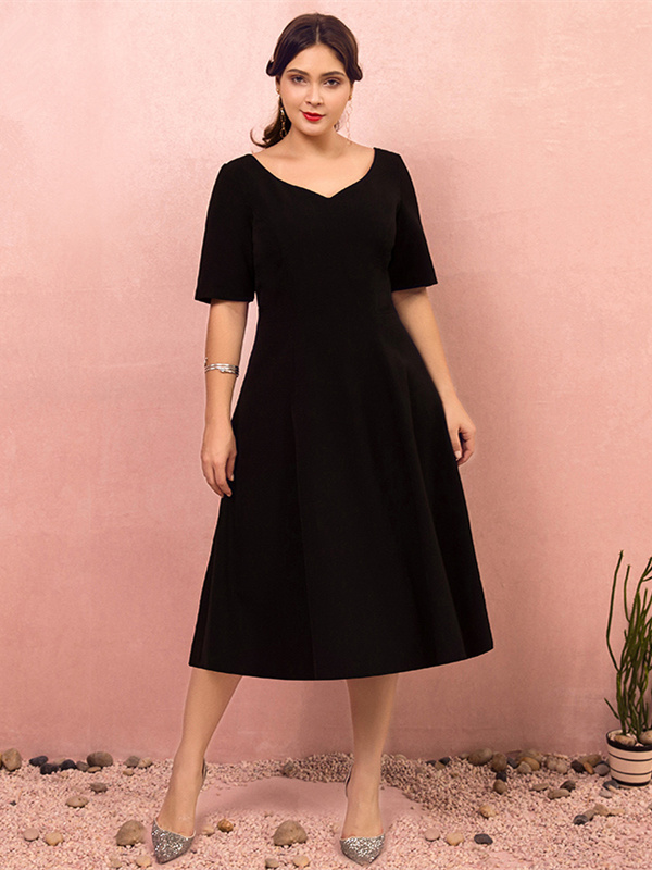 Robe De Soiree Grande Taille Mi Longue Simple Noire Satin Col V Demi Manche