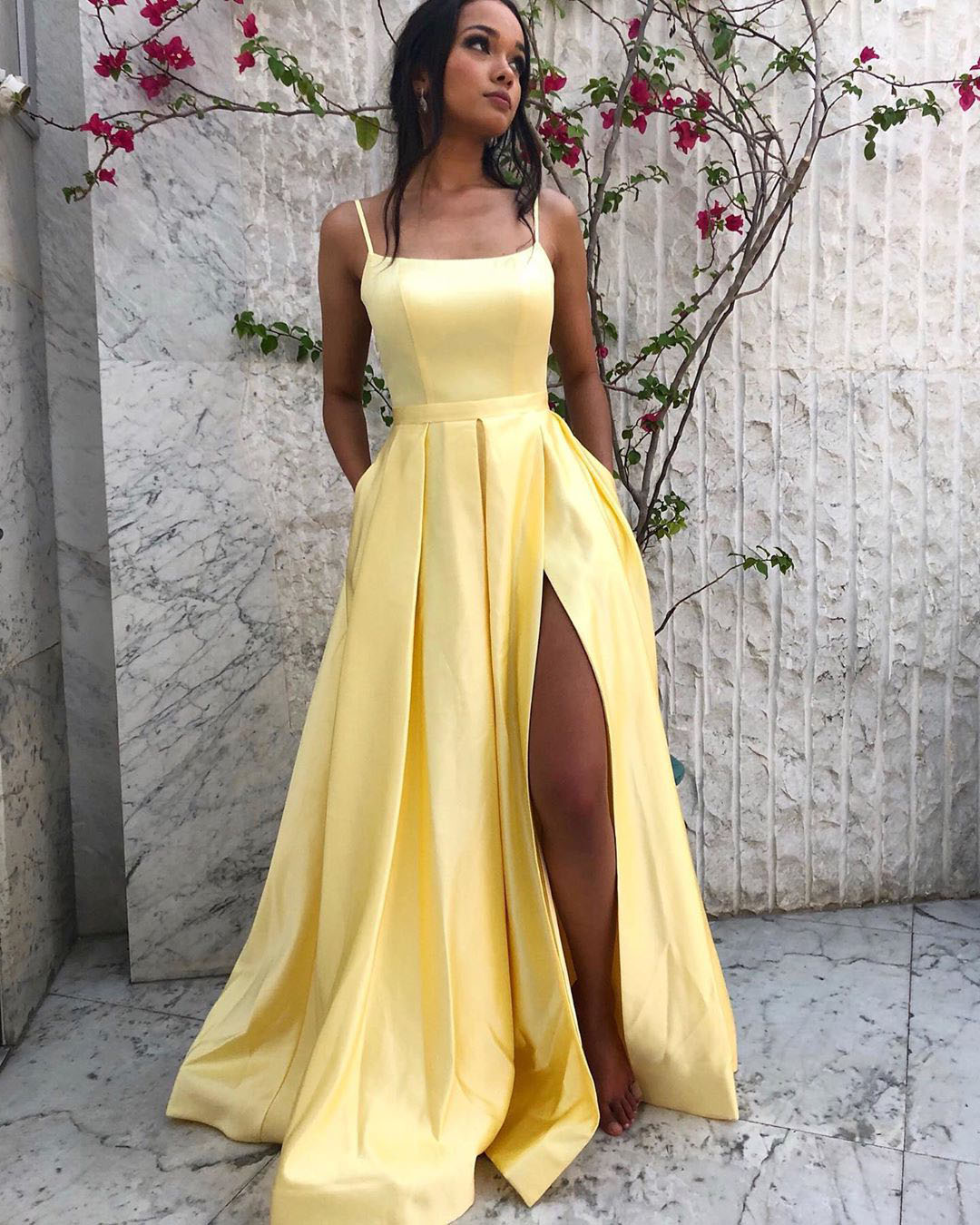 Robe en outlet satin jaune